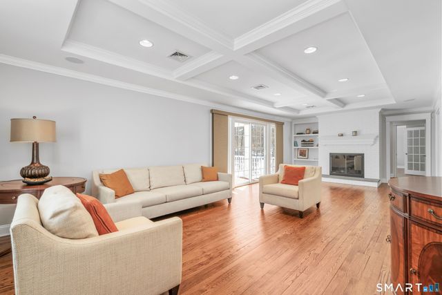 11 Forest Hills Drive, West Hartford, CT 06117