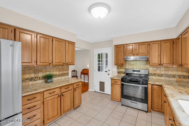 10 Forrest Avenue, Fair Haven, NJ 07704