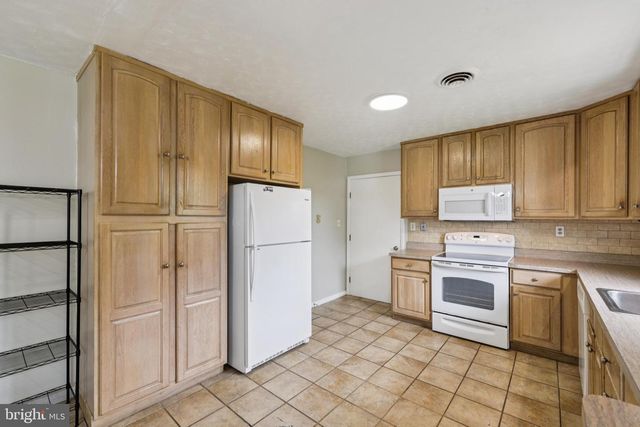 5833 WOODBINE RD, Woodbine, MD 21797