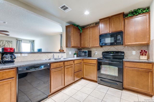 11346 Camp Creek Trail, San Antonio, TX 78245