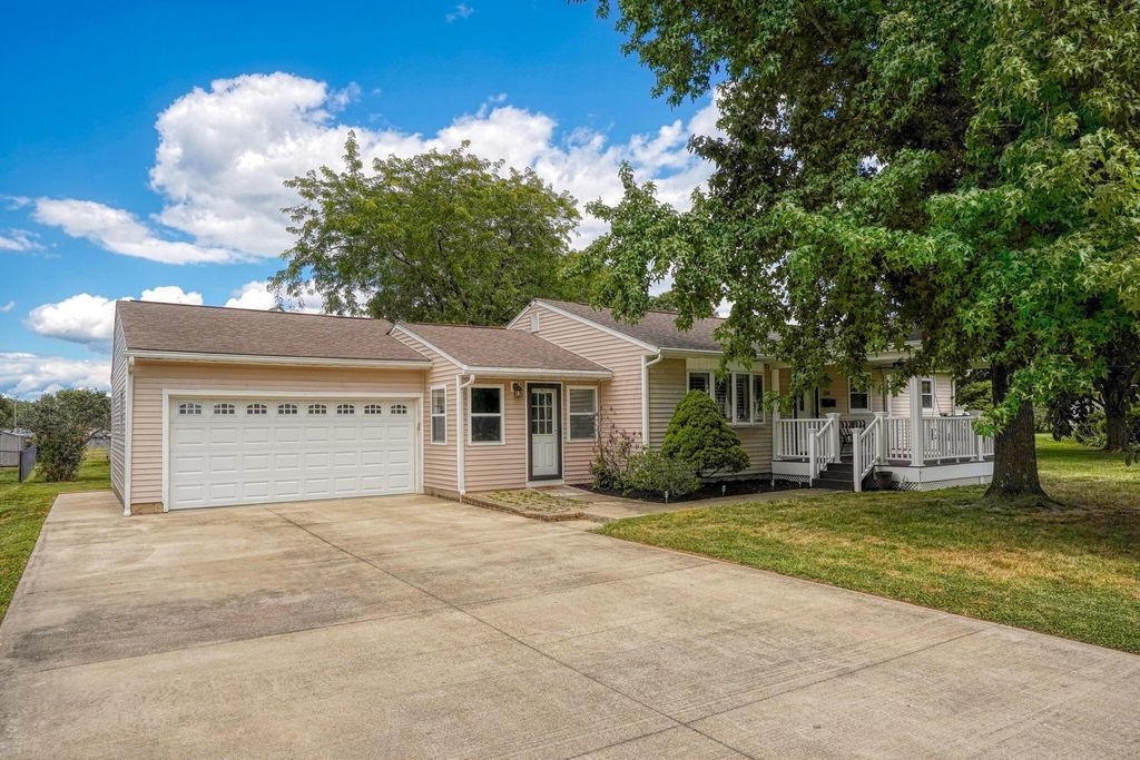 134 Cynthia Street, Heath, OH 43056