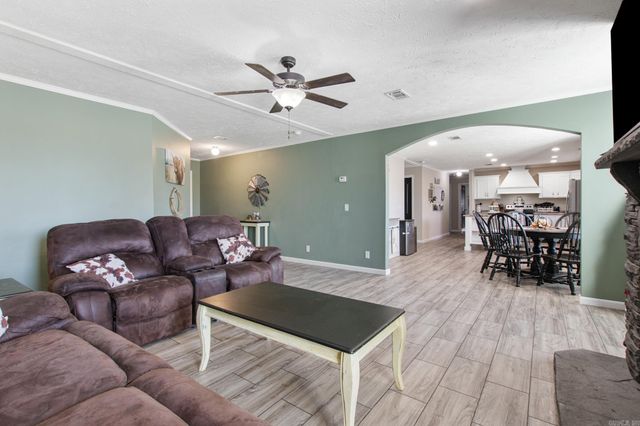 160 Oak Grove Road, Austin, AR 72007