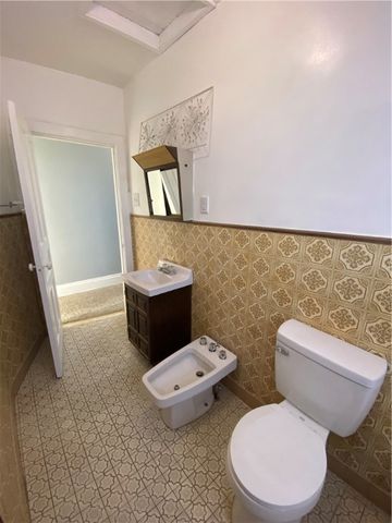 908 North Ave, N Braddock, PA 15104