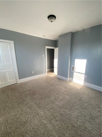 908 North Ave, N Braddock, PA 15104