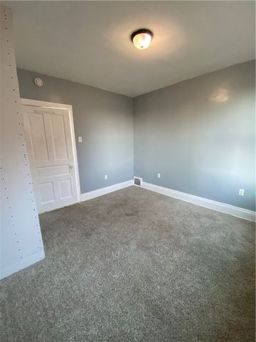 908 North Ave, N Braddock, PA 15104