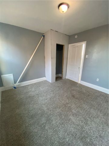 908 North Ave, N Braddock, PA 15104