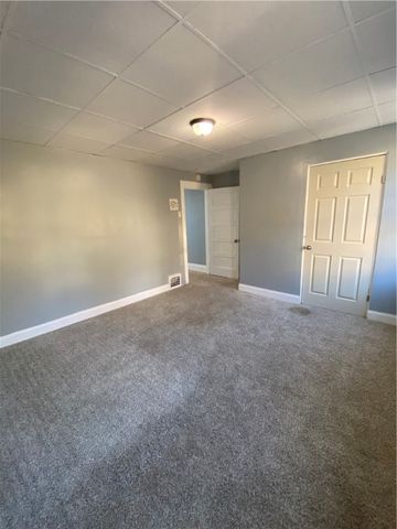 908 North Ave, N Braddock, PA 15104