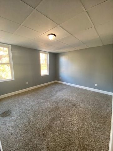 908 North Ave, N Braddock, PA 15104