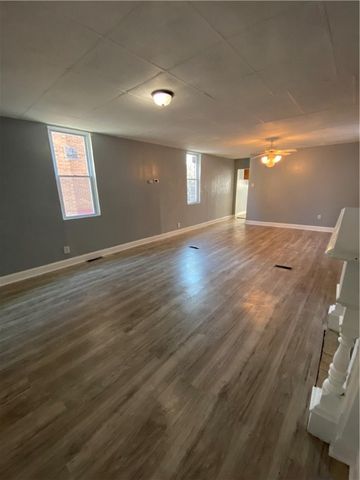 908 North Ave, N Braddock, PA 15104