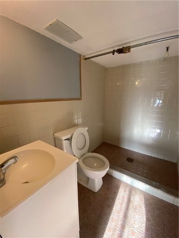 908 North Ave, N Braddock, PA 15104