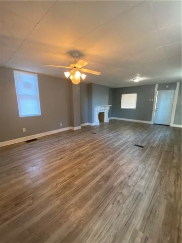 908 North Ave, N Braddock, PA 15104