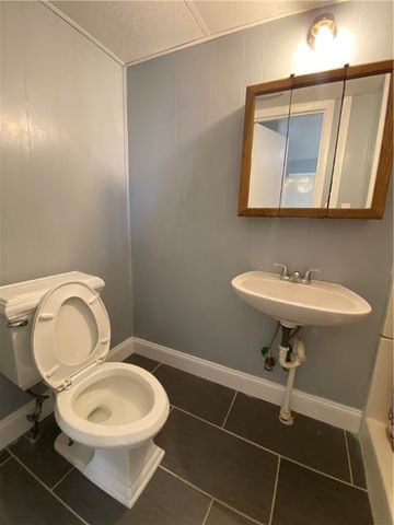 908 North Ave, N Braddock, PA 15104