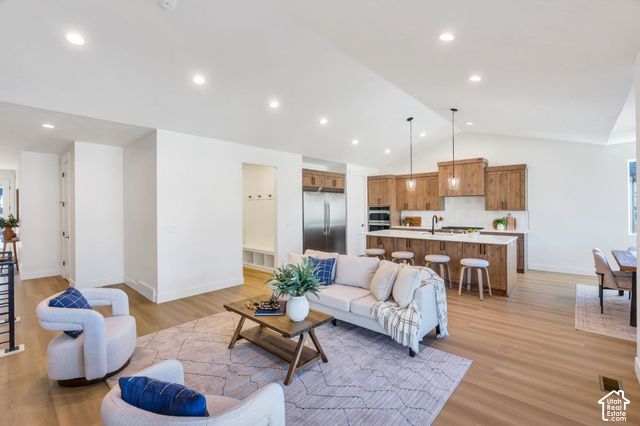 1749 N SIENA CIR, Pleasant Grove, UT 84062