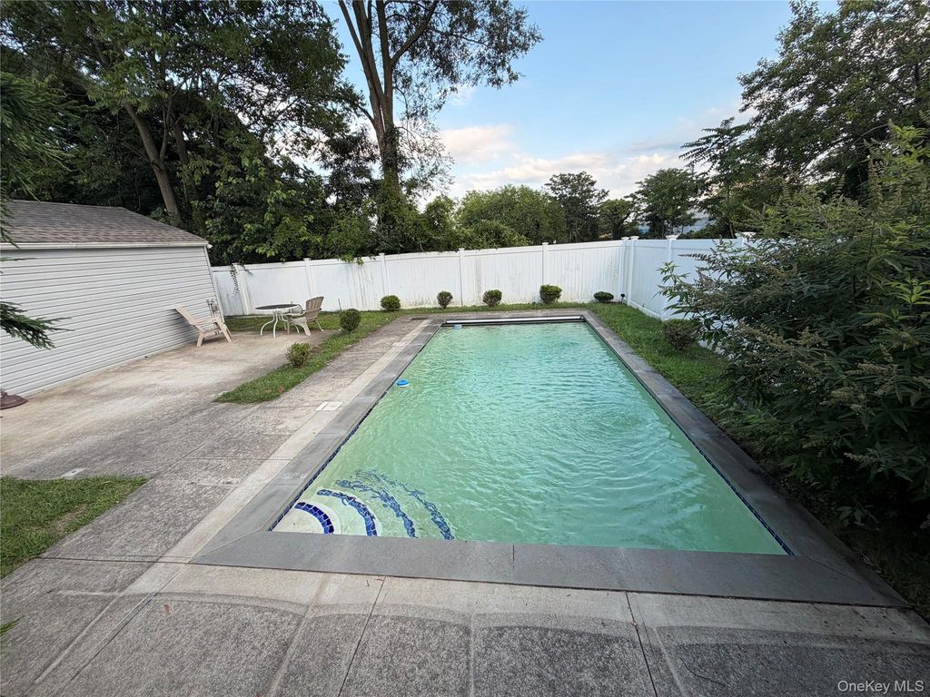 2829 Elm Street, Oceanside, NY 11572 — photo 2