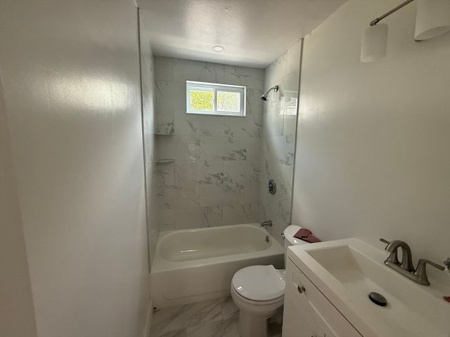 139 Lawton Ave 9, Lynn, MA 01902