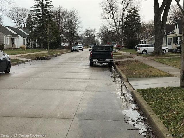 24411 Penn Street, Dearborn, MI 48124