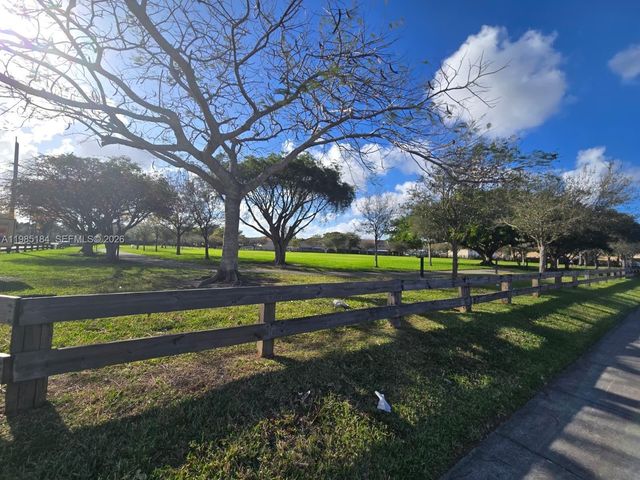 13926 SW 175th Ter, Miami, FL 33177