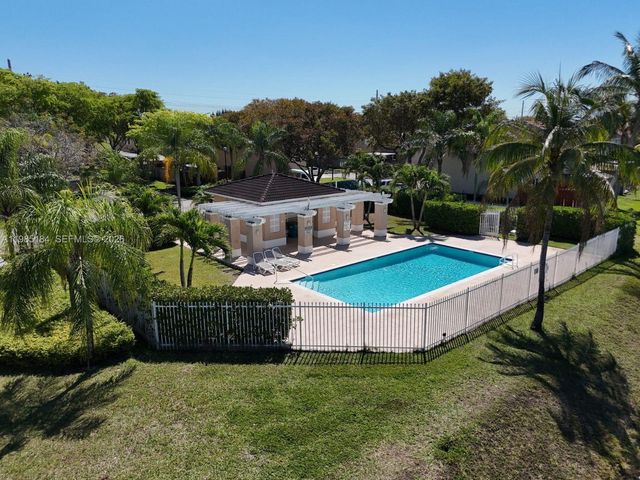 13926 SW 175th Ter, Miami, FL 33177