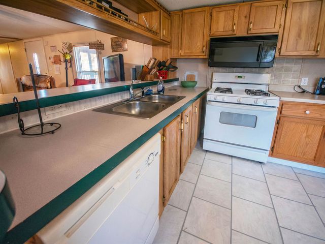 404 S Howard, Howard, KS 67349