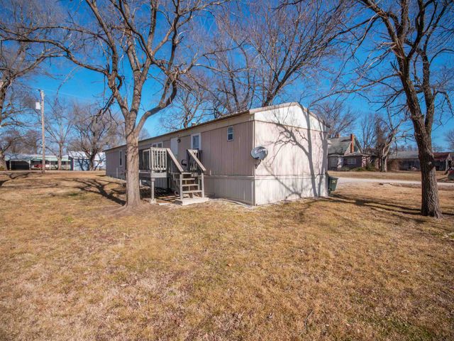 404 S Howard, Howard, KS 67349
