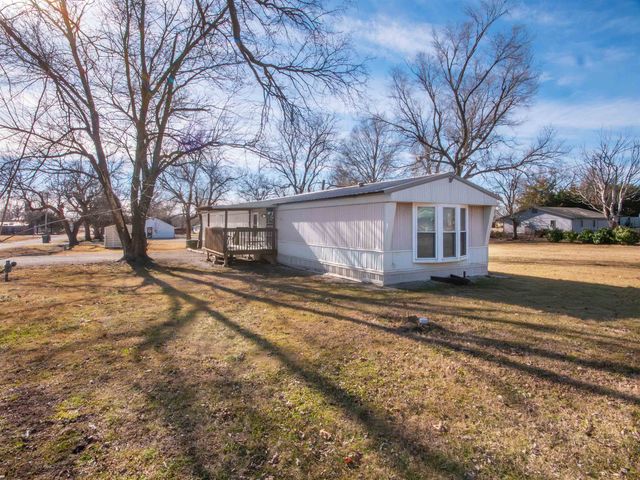 404 S Howard, Howard, KS 67349