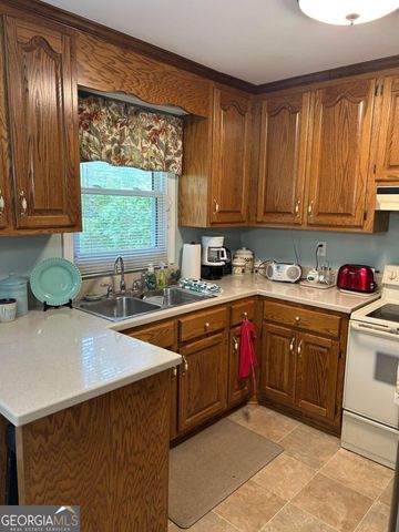 201 Magnolia Circle SE, Milledgeville, GA 31061