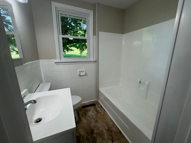 12820 W Lynchburg Salem, Blue Ridge, VA 24064