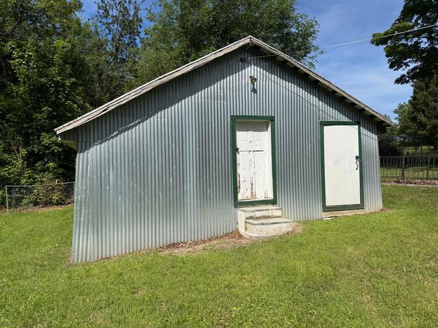 12820 W Lynchburg Salem, Blue Ridge, VA 24064