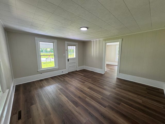 12820 W Lynchburg Salem, Blue Ridge, VA 24064