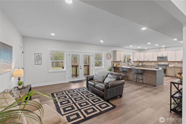 907 Orting Kapowsin Highway E, Orting, WA 98360