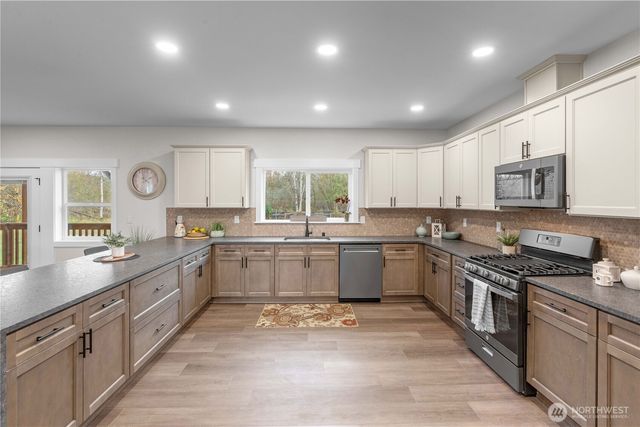 907 Orting Kapowsin Highway E, Orting, WA 98360