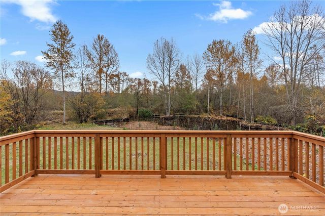 907 Orting Kapowsin Highway E, Orting, WA 98360