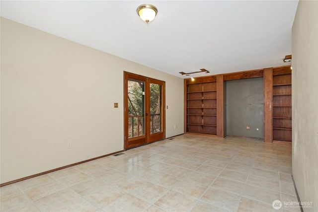 1505 N Lk Stickney Drive, Lynnwood, WA 98087