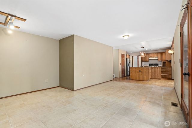 1505 N Lk Stickney Drive, Lynnwood, WA 98087