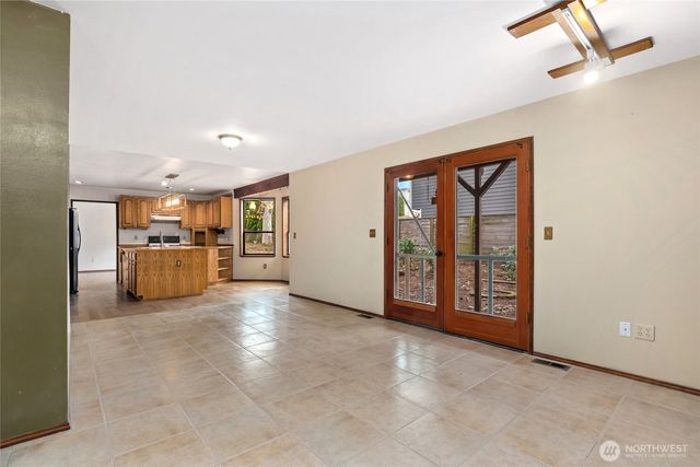 1505 N Lk Stickney Drive, Lynnwood, WA 98087