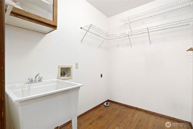 1505 N Lk Stickney Drive, Lynnwood, WA 98087