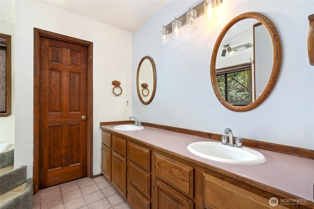 1505 N Lk Stickney Drive, Lynnwood, WA 98087