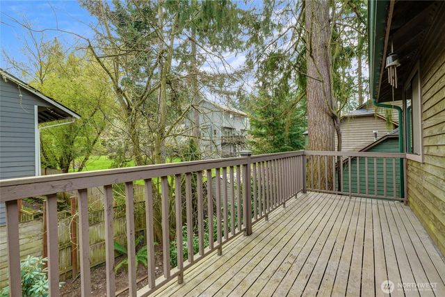 1505 N Lk Stickney Drive, Lynnwood, WA 98087