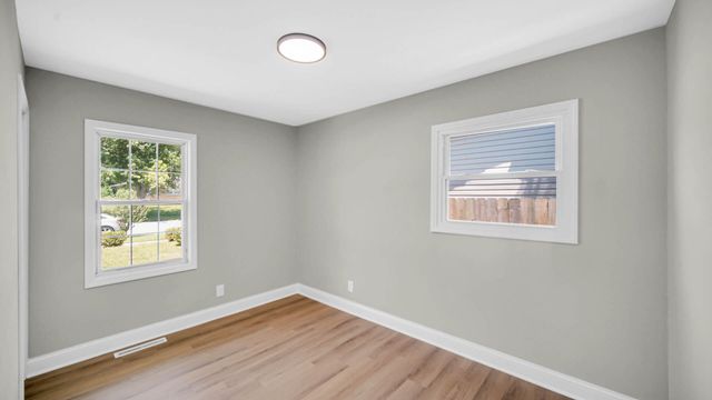 2933 W 38th Place, Hobart, IN 46342