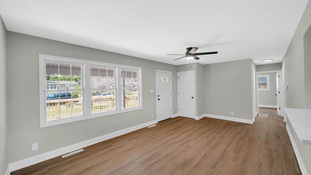2933 W 38th Place, Hobart, IN 46342