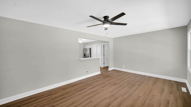 2933 W 38th Place, Hobart, IN 46342