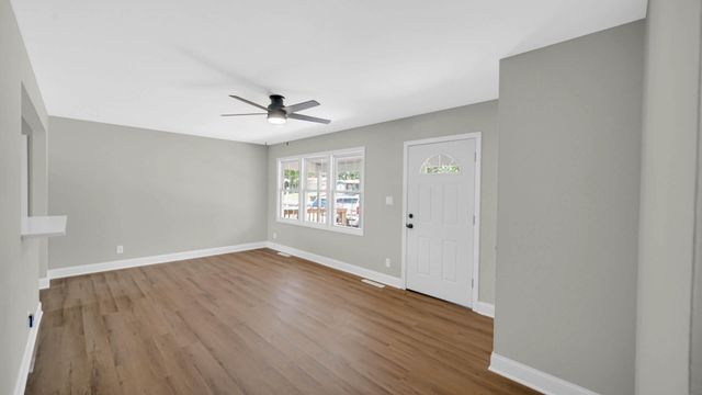 2933 W 38th Place, Hobart, IN 46342