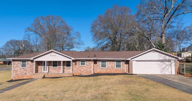 4045 Compton Circle, Powder Springs, GA 30127