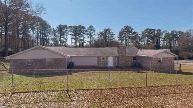 4045 Compton Circle, Powder Springs, GA 30127
