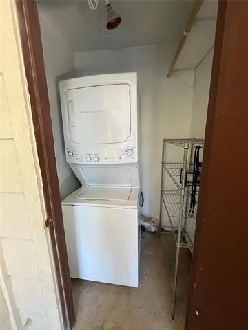 1705 Crossing PL 132C, Austin, TX 78741