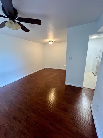 1705 Crossing PL 132C, Austin, TX 78741