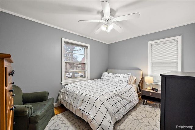 26097 Brettonwoods Street, Madison Heights, MI 48071