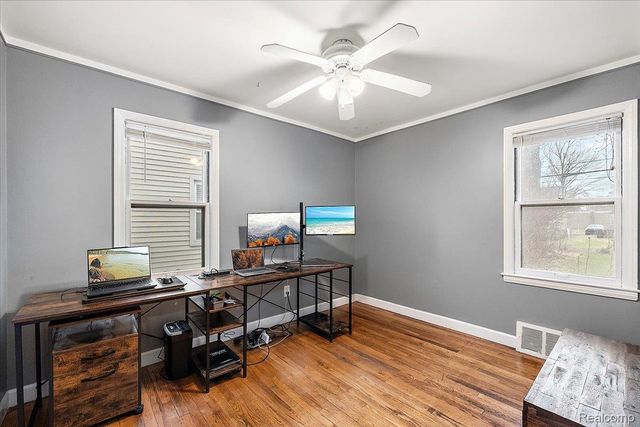 26097 Brettonwoods Street, Madison Heights, MI 48071