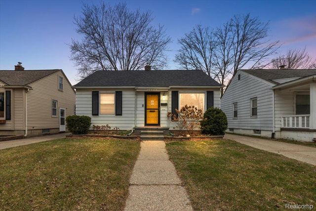 26097 Brettonwoods Street, Madison Heights, MI 48071