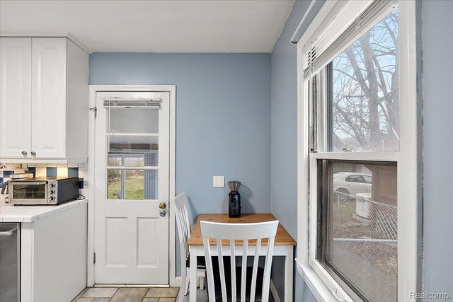 26097 Brettonwoods Street, Madison Heights, MI 48071